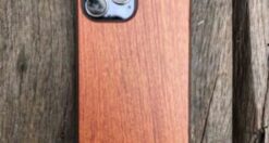iphone 13 pro max cover in legno dimensioni piccole